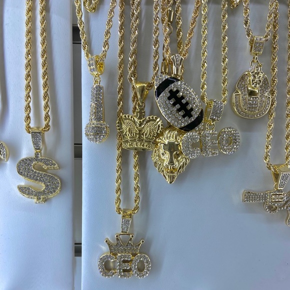 Chains W Pendants
